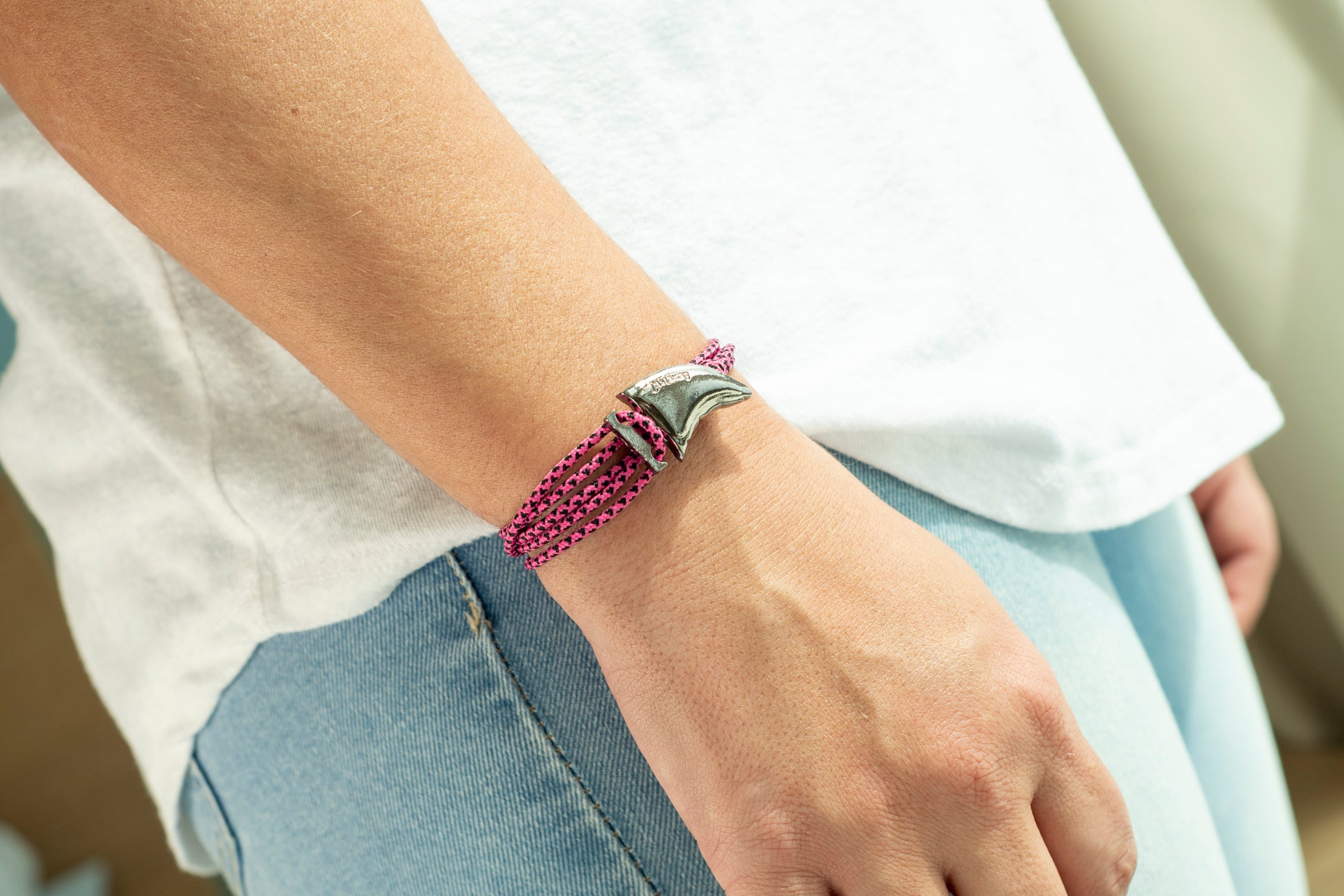 Shark Fin Bracelet - Anemone